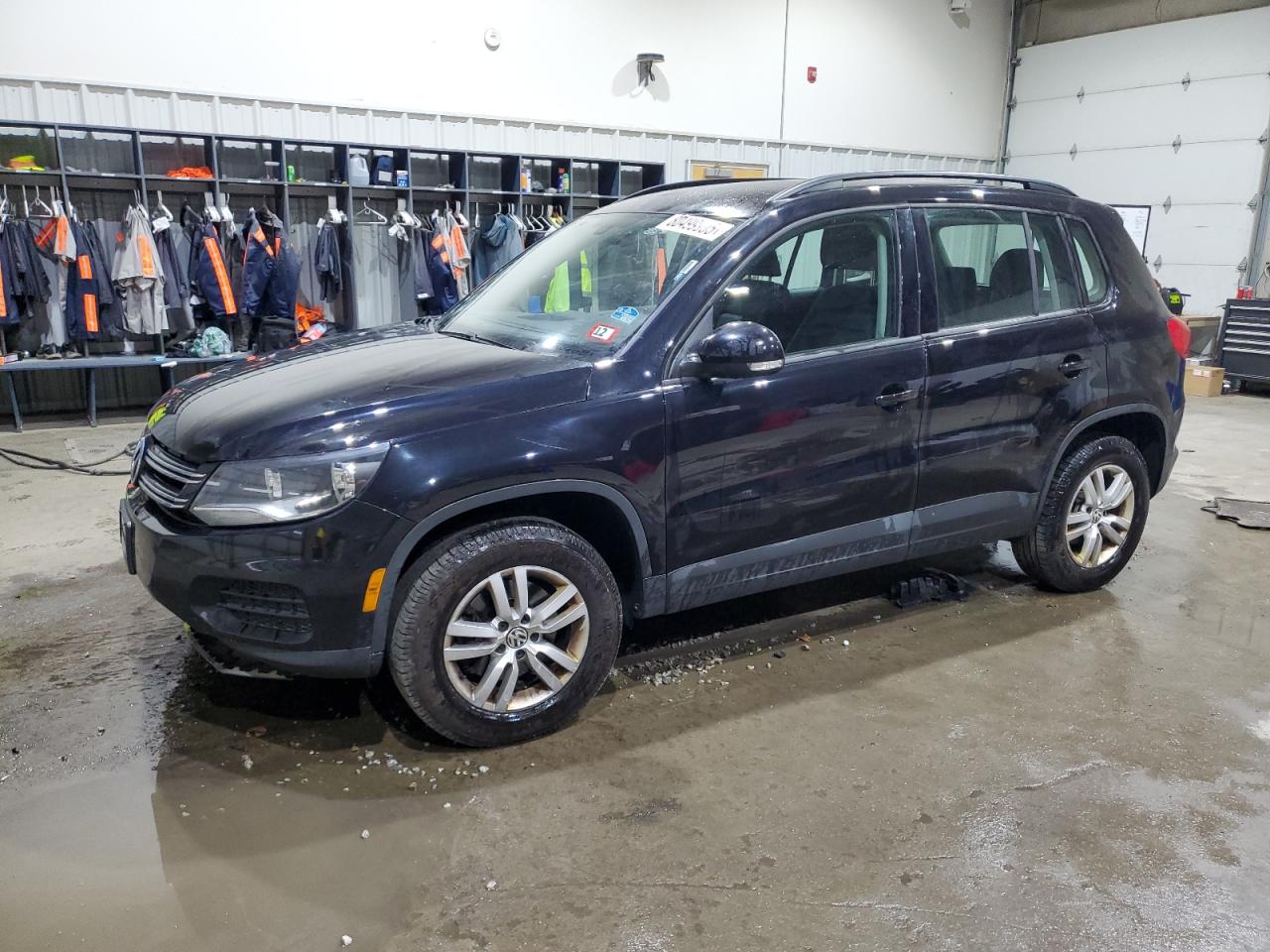 VOLKSWAGEN TIGUAN S