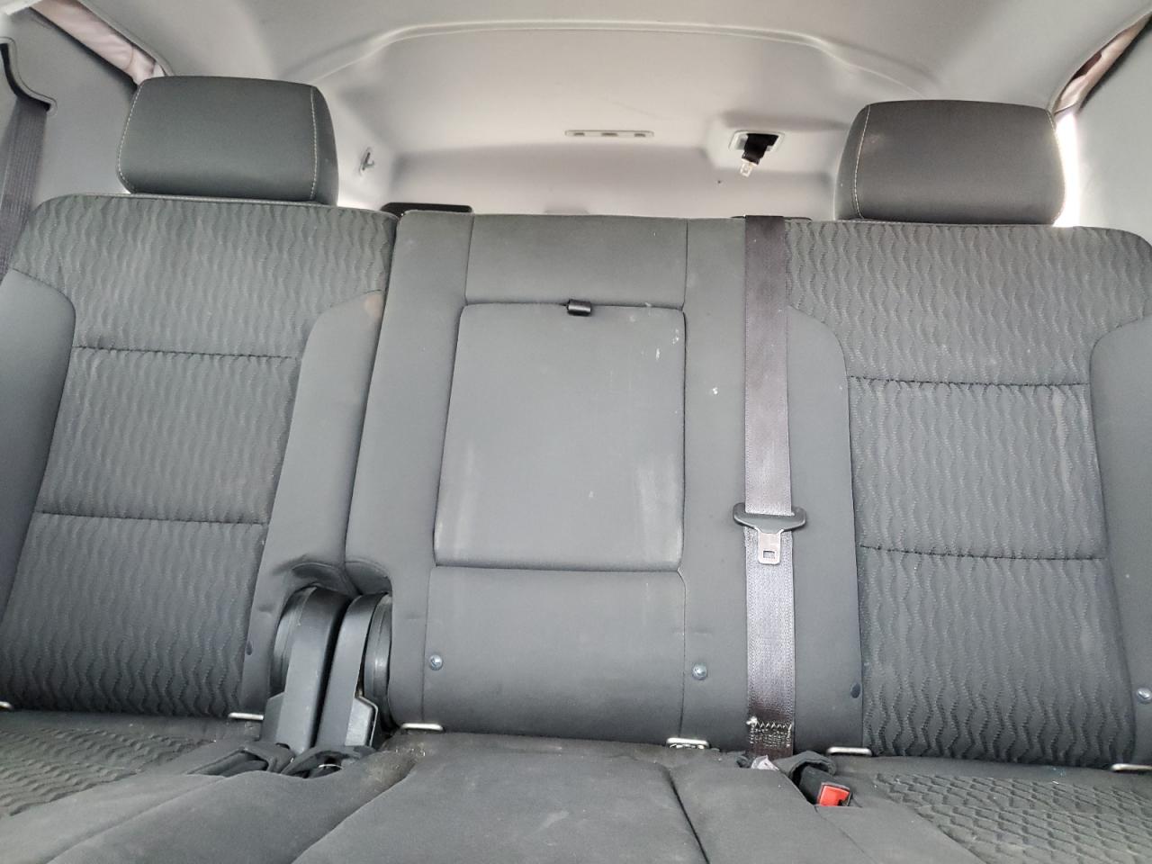 CHEVROLET SUBURBAN C1500 LS