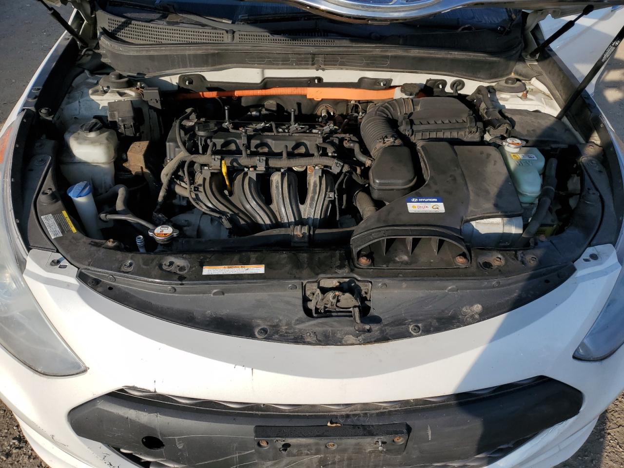 HYUNDAI SONATA HYBRID