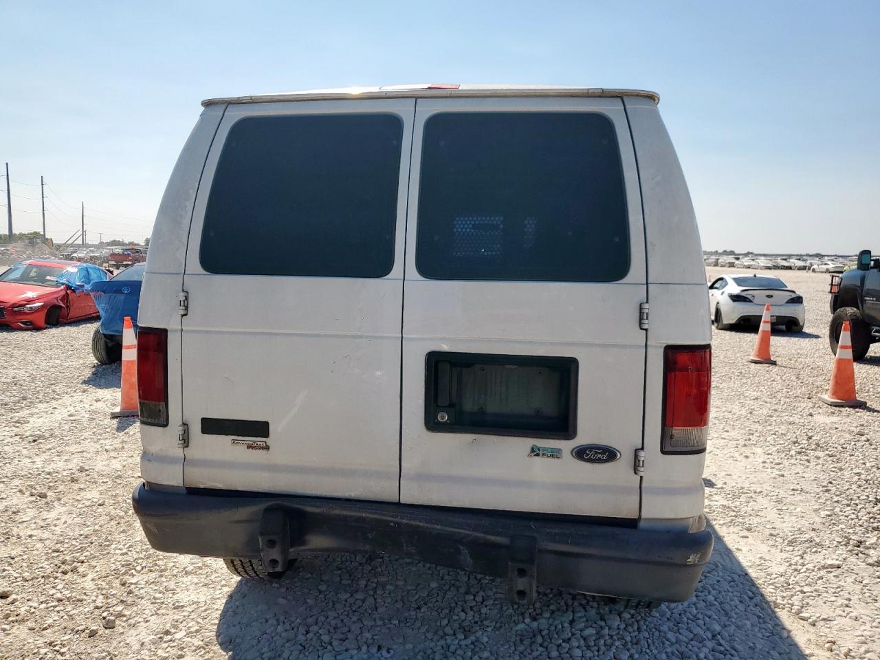 FORD ECONOLINE E250 VAN