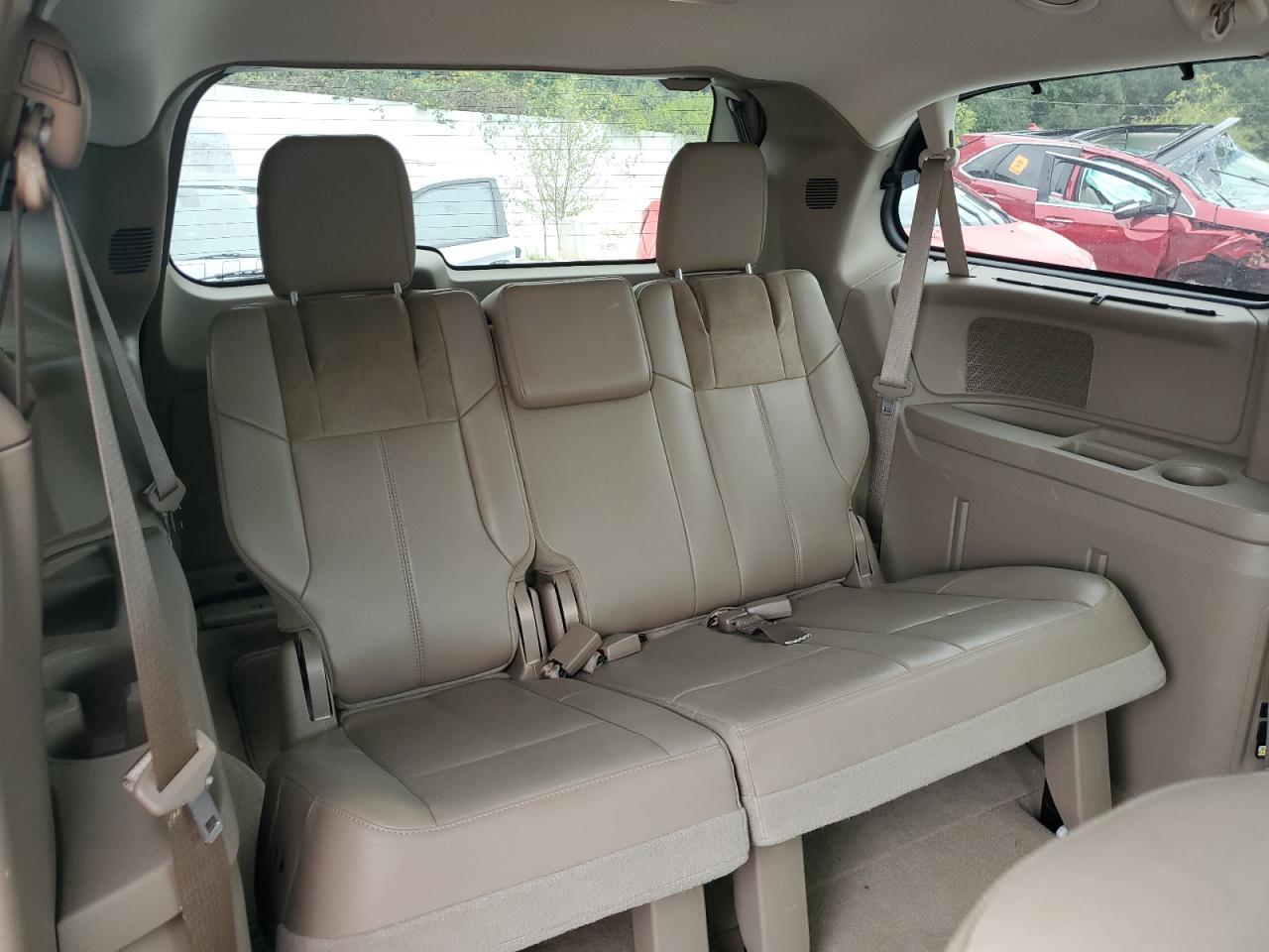 CHRYSLER TOWN & COUNTRY LIMITED PLATINUM