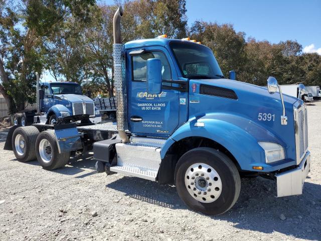 Global Auto Auctions: 2016 KENWORTH T880