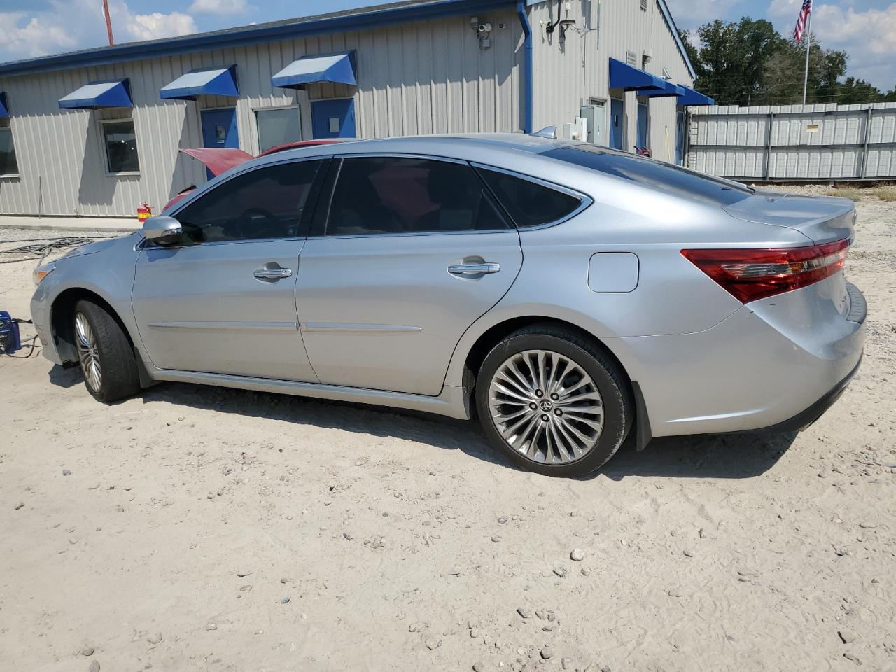 TOYOTA AVALON XLE