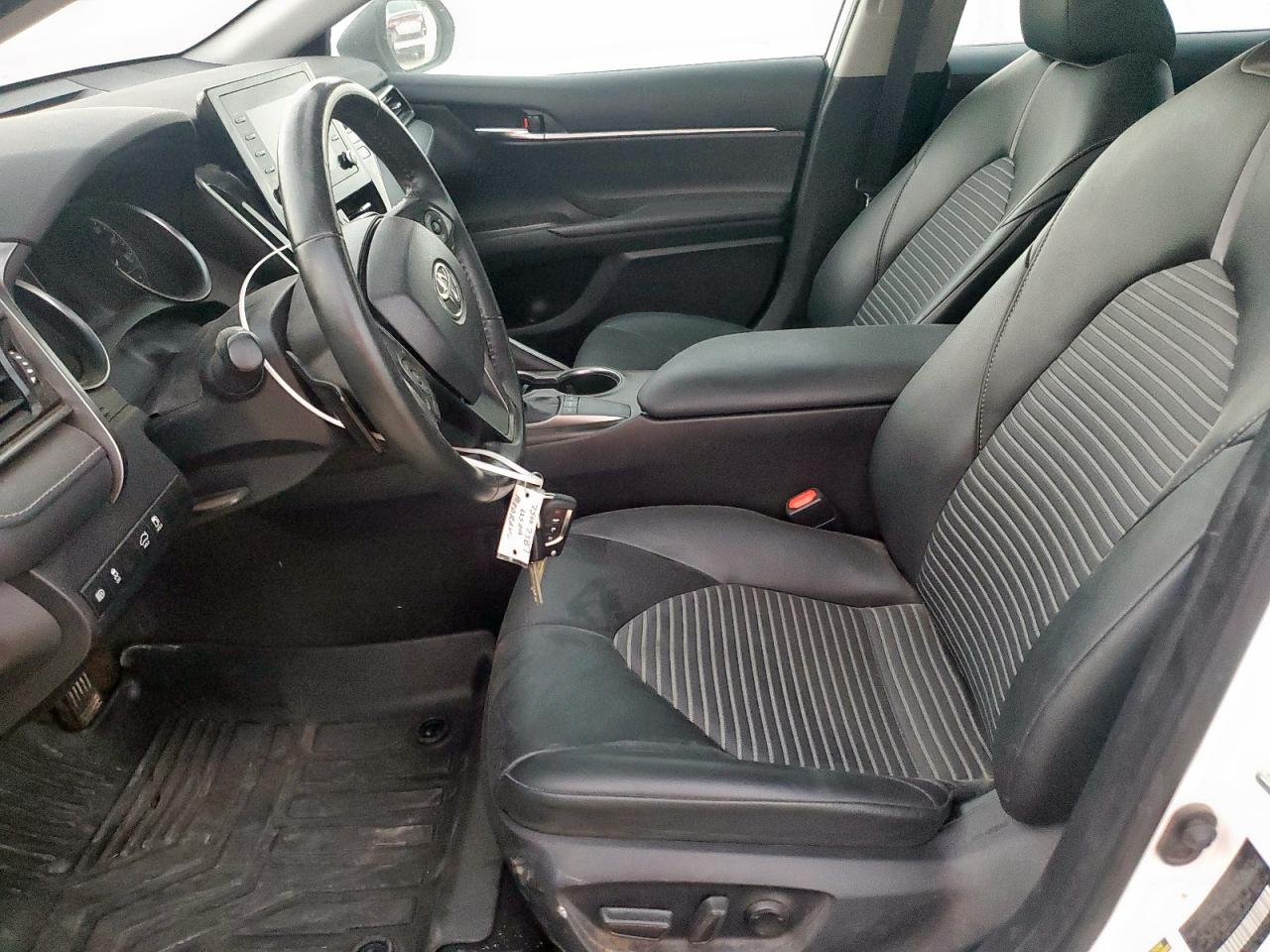 TOYOTA CAMRY SE NIGHT SHADE