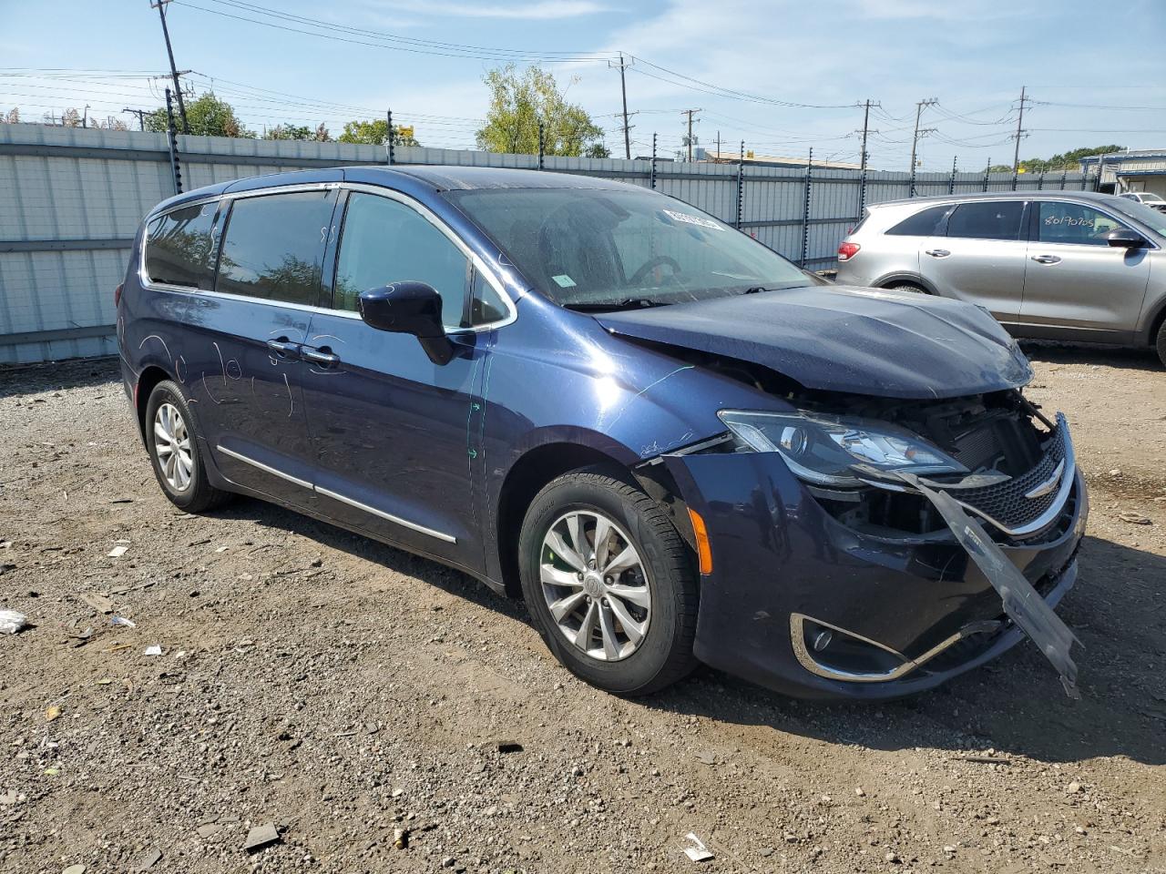 CHRYSLER PACIFICA TOURING PLUS