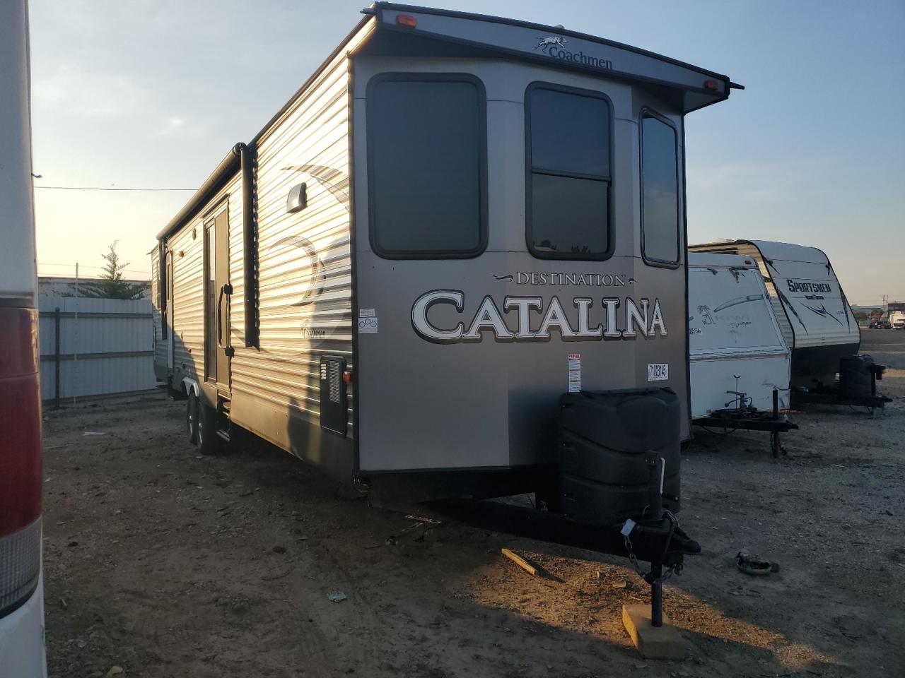  Salvage Coachmen Catalina
