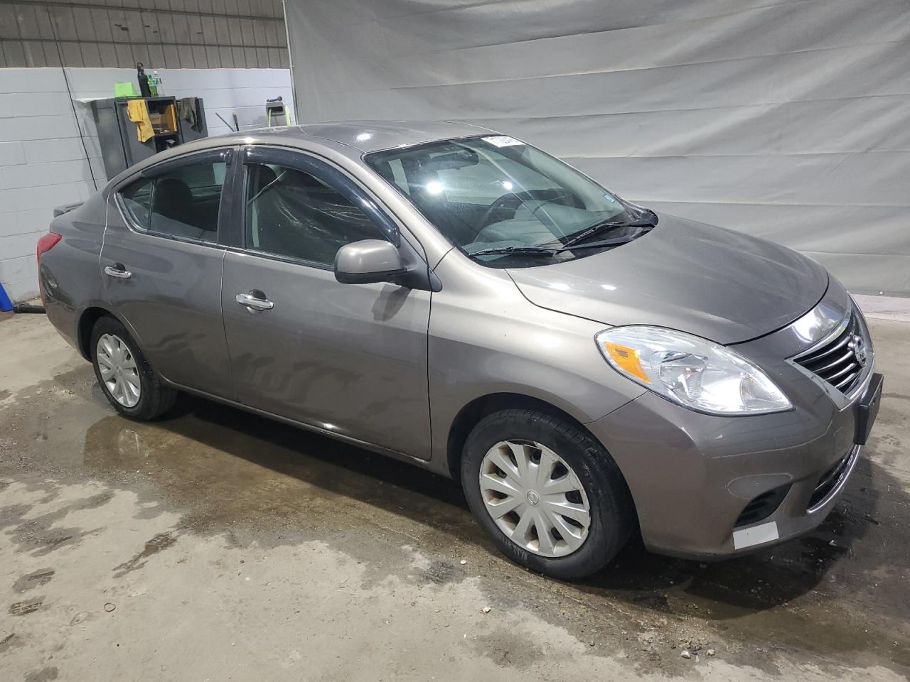 NISSAN VERSA S