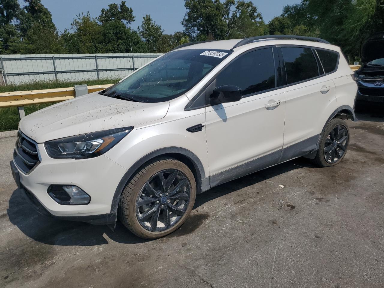 FORD ESCAPE SE