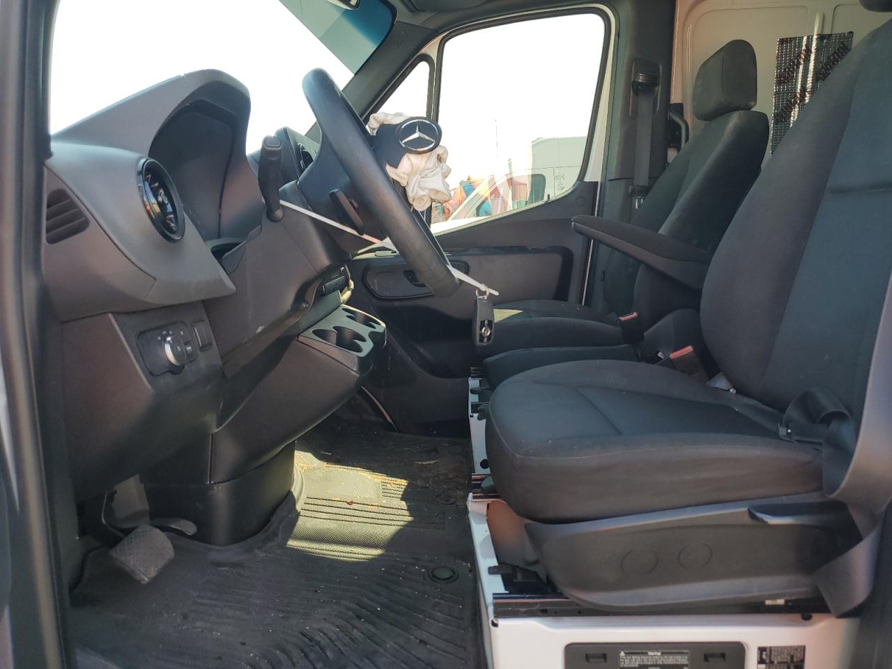 MERCEDES-BENZ SPRINTER 2500