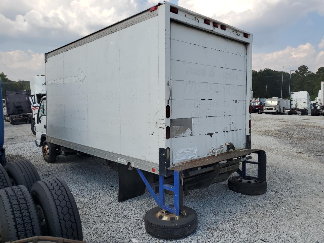 Lot #3242477977 2007 GMC W4500 W450