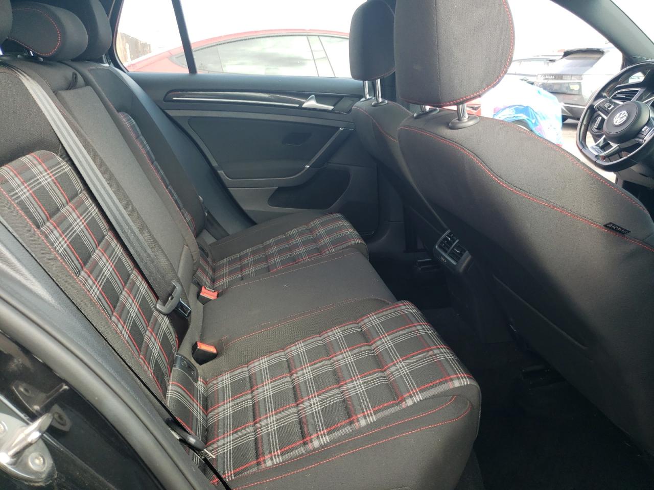 VOLKSWAGEN GOLF GTI S