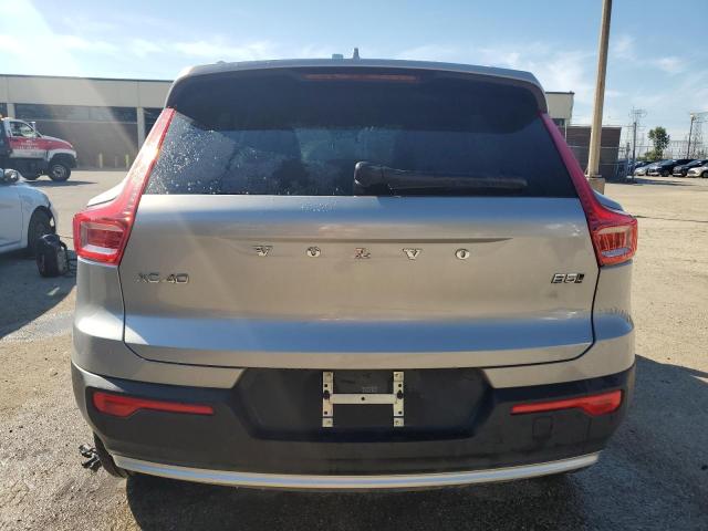 2024 VOLVO XC40 CORE YV4L12UK9R2335841