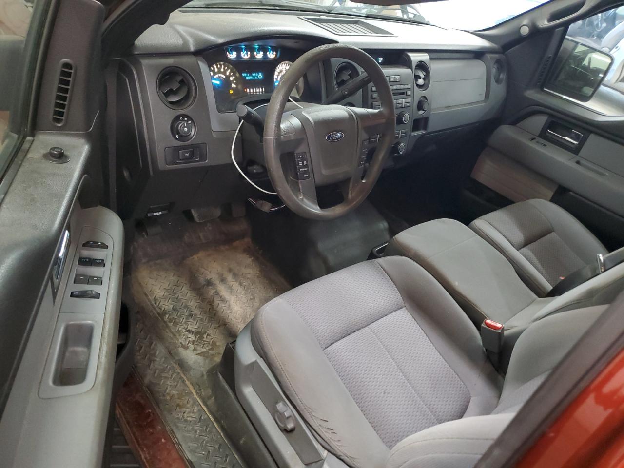 FORD F-150 SUPER CAB