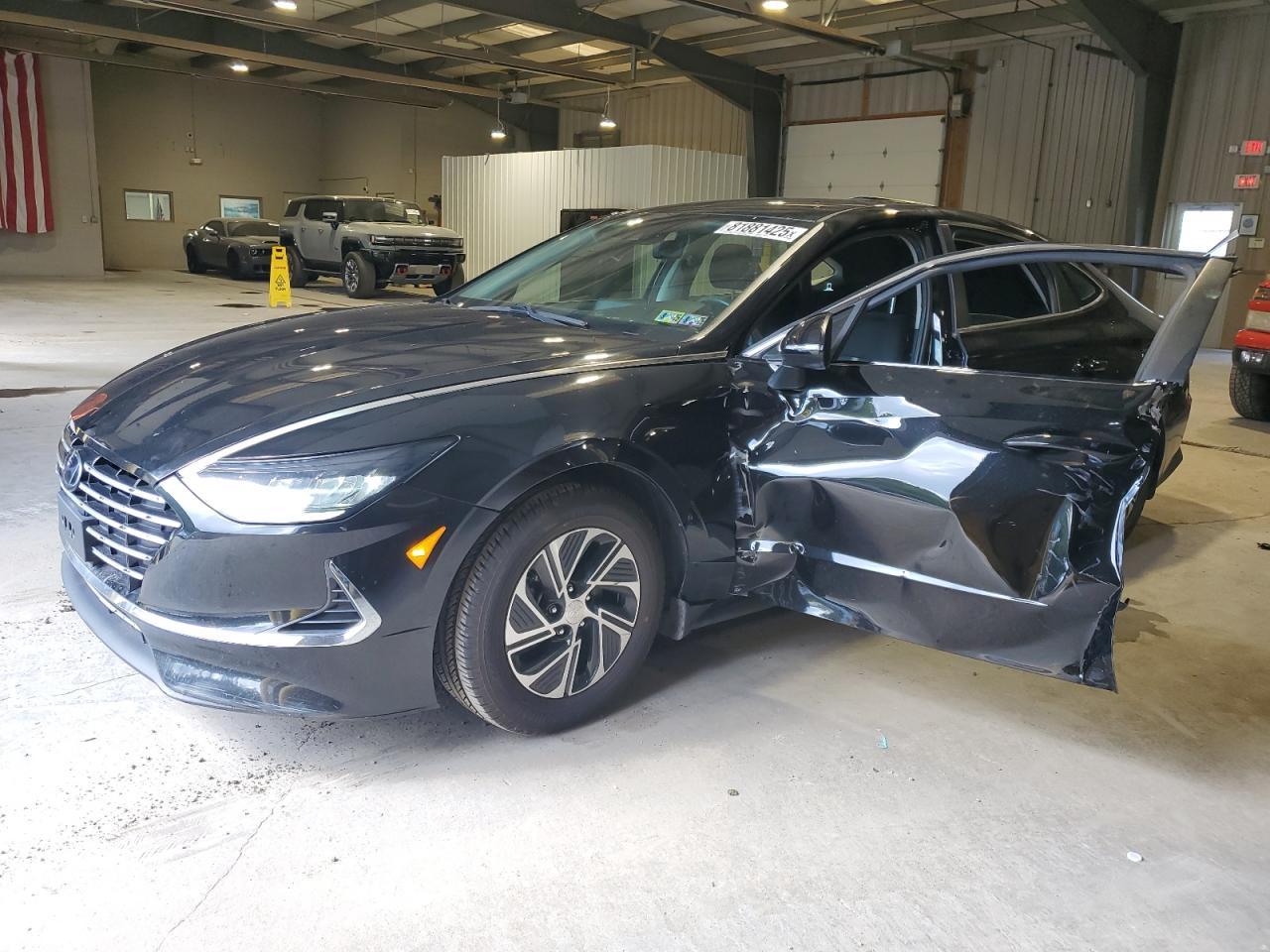 HYUNDAI SONATA HYBRID