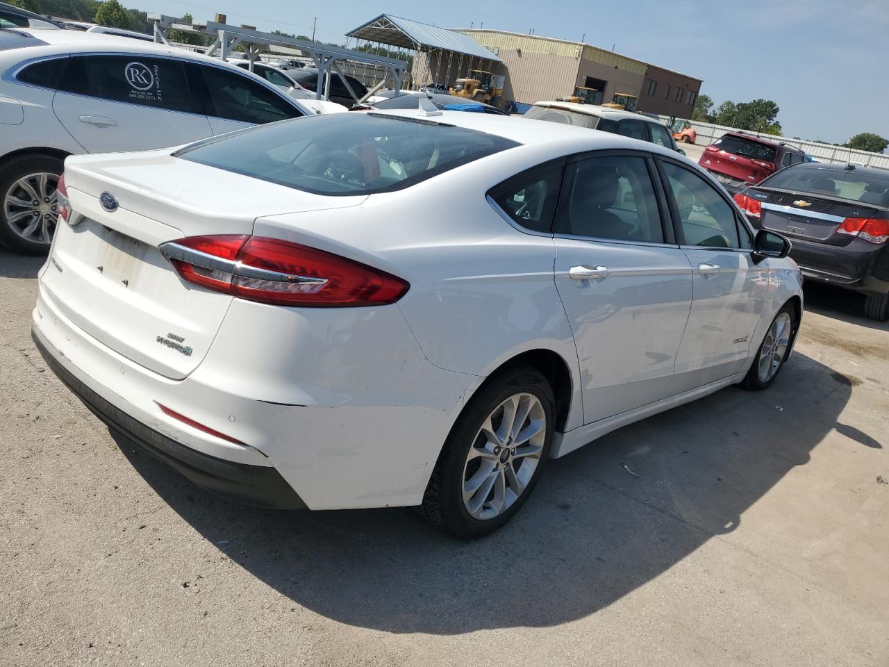 Lot #3303698022 2019 FORD FUSION SE