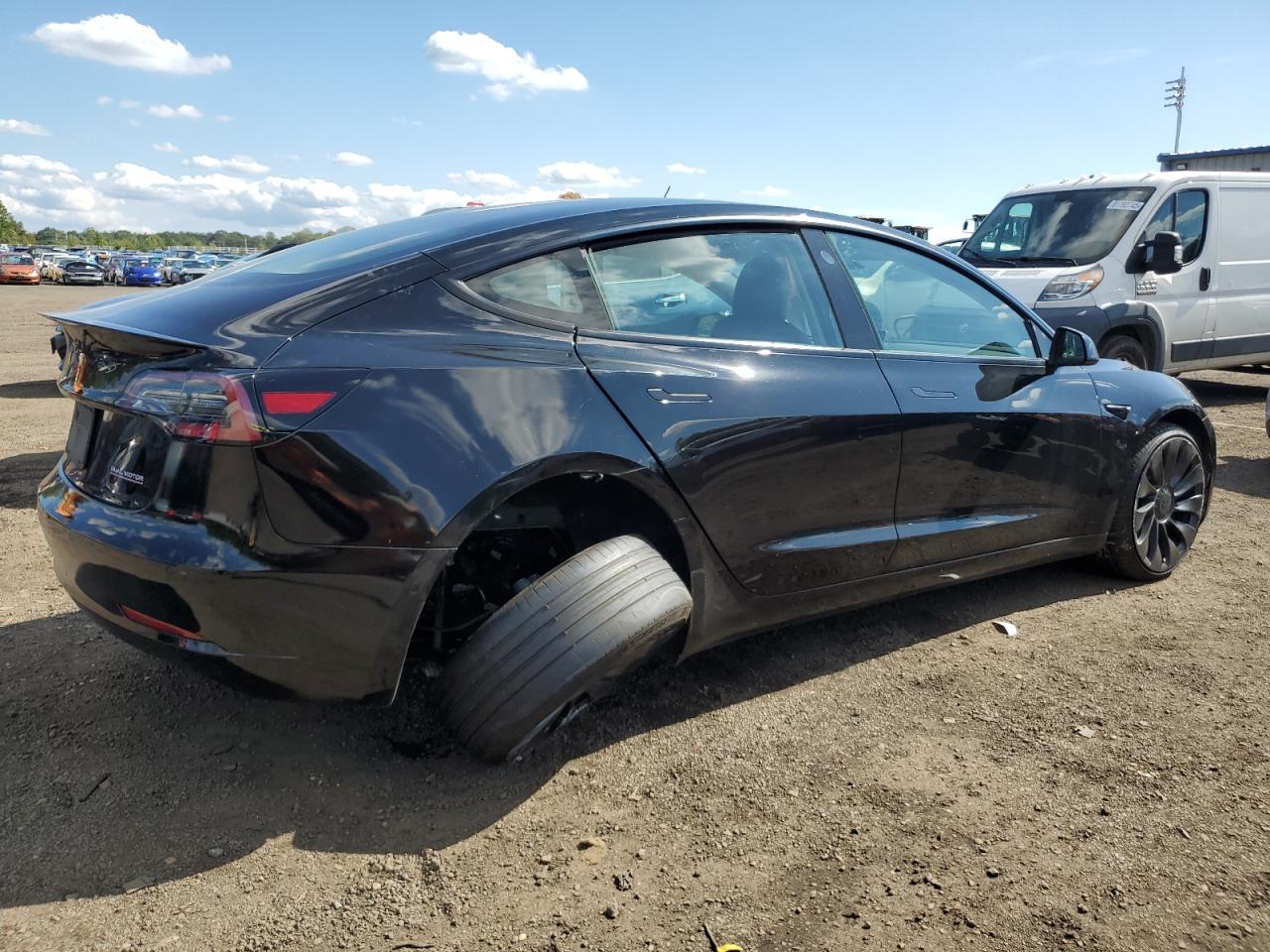 TESLA MODEL 3