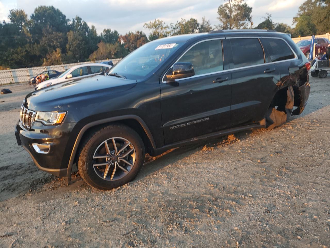 JEEP GRAND CHEROKEE LAREDO