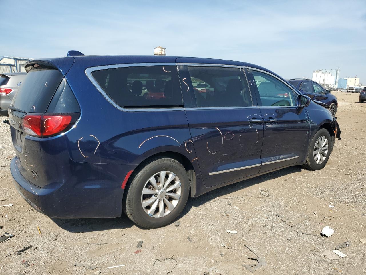 CHRYSLER PACIFICA TOURING PLUS