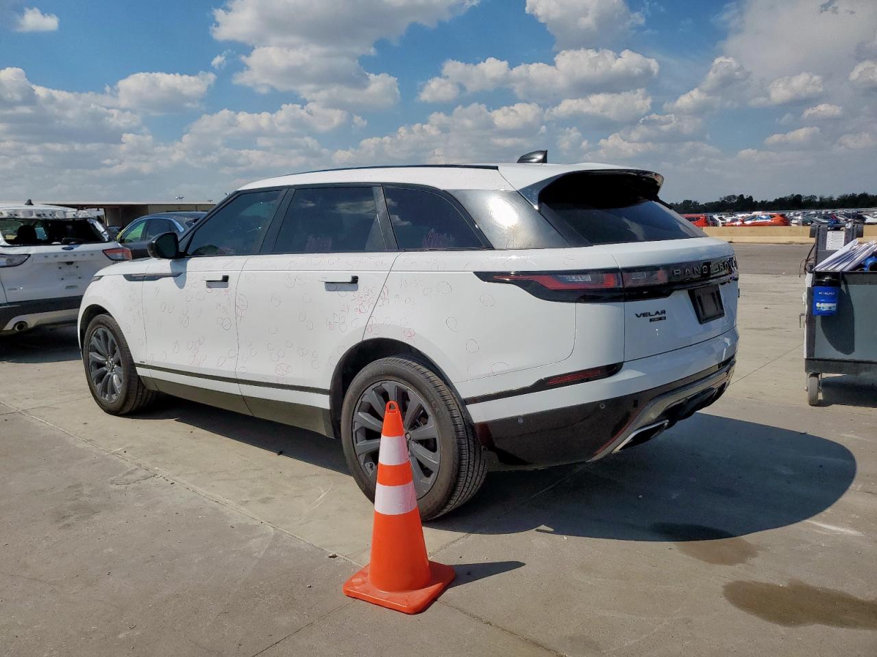 LAND ROVER RANGE ROVER R-DYNAMIC SE