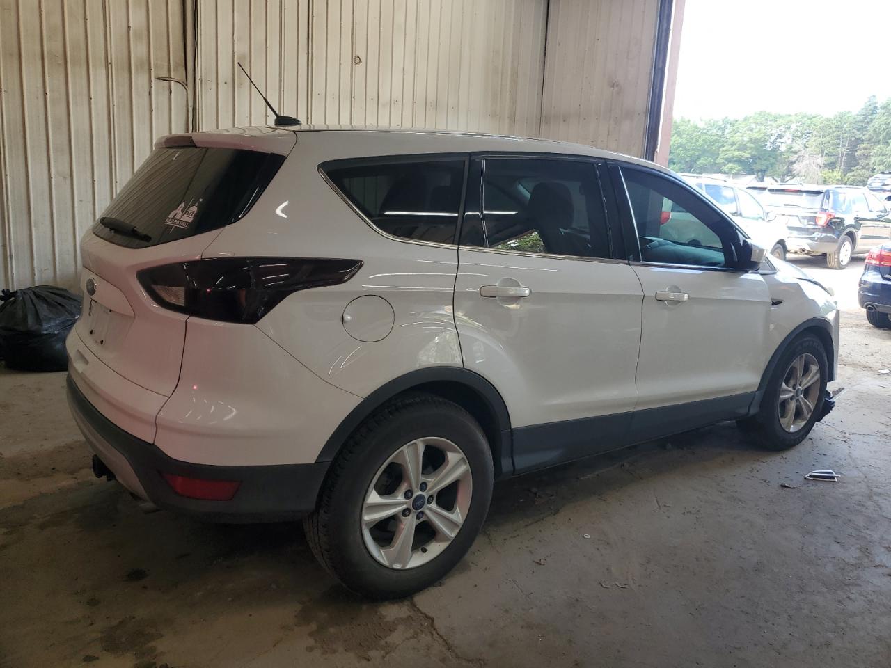 FORD ESCAPE SE