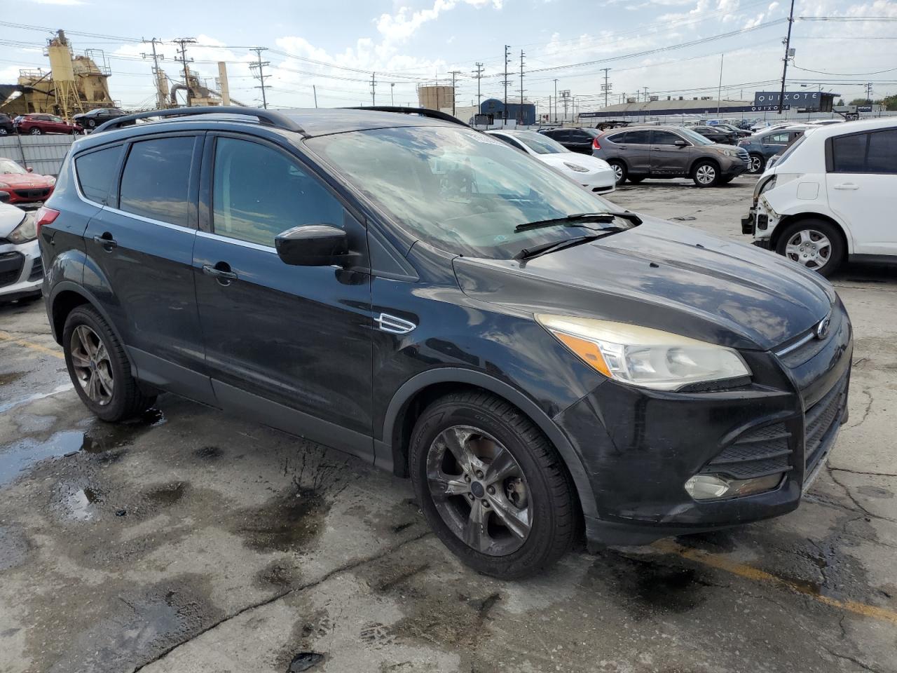 FORD ESCAPE SE