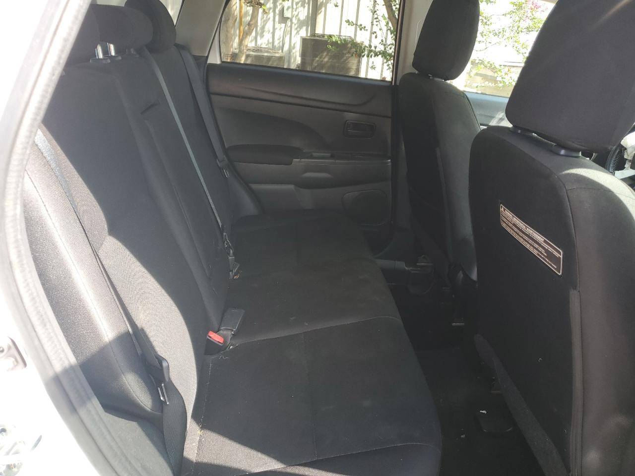 MITSUBISHI OUTLANDER ES