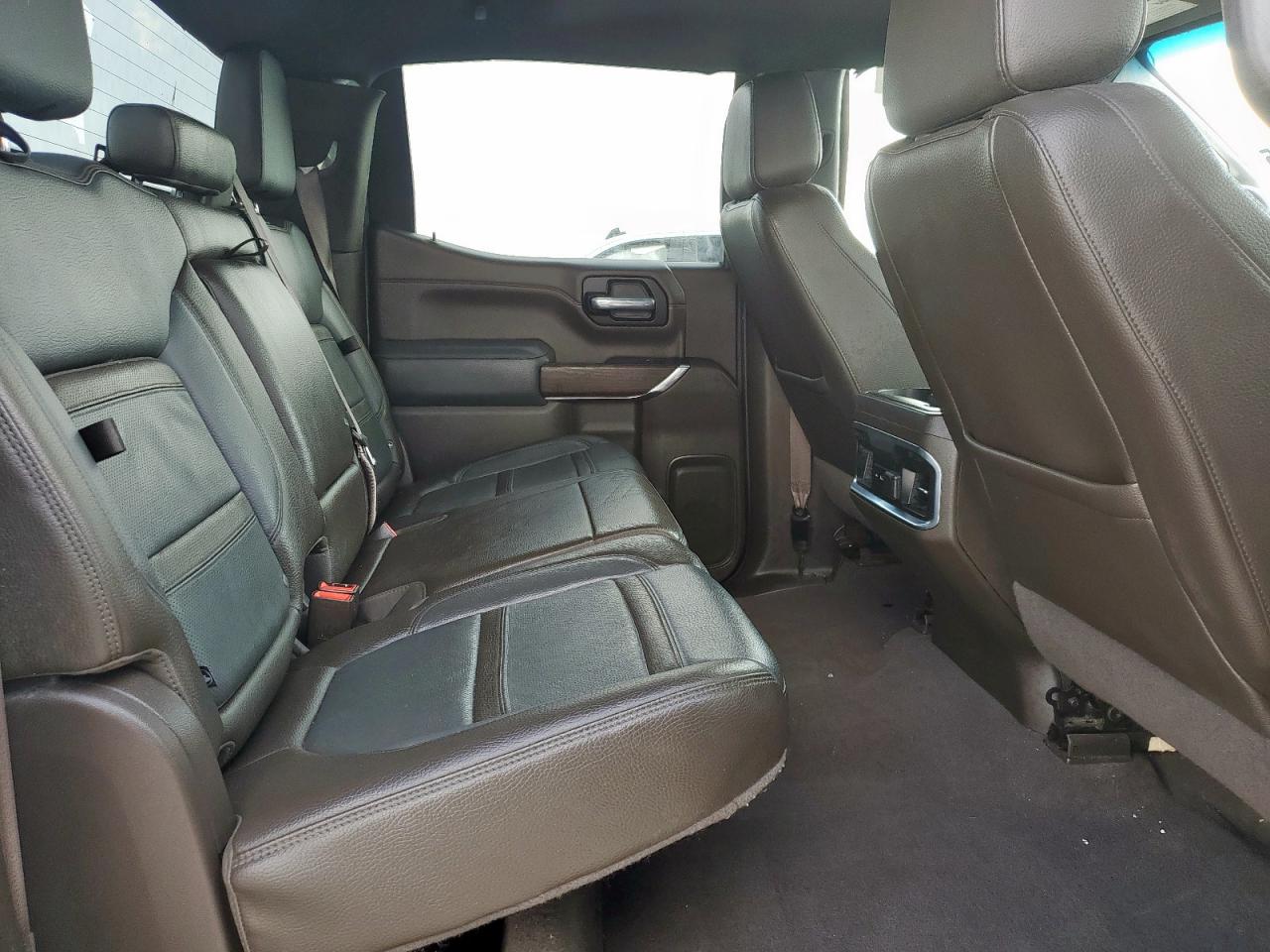 GMC SIERRA C1500 DENALI