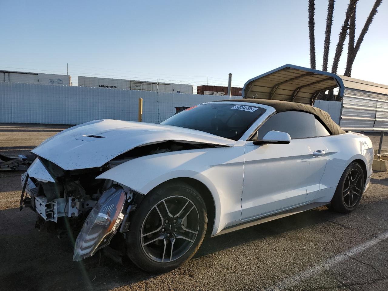 FORD MUSTANG