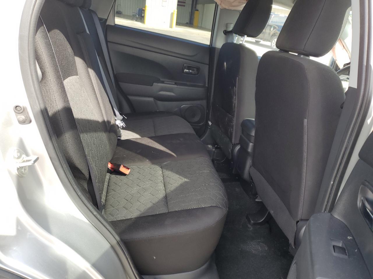 MITSUBISHI OUTLANDER S/SE