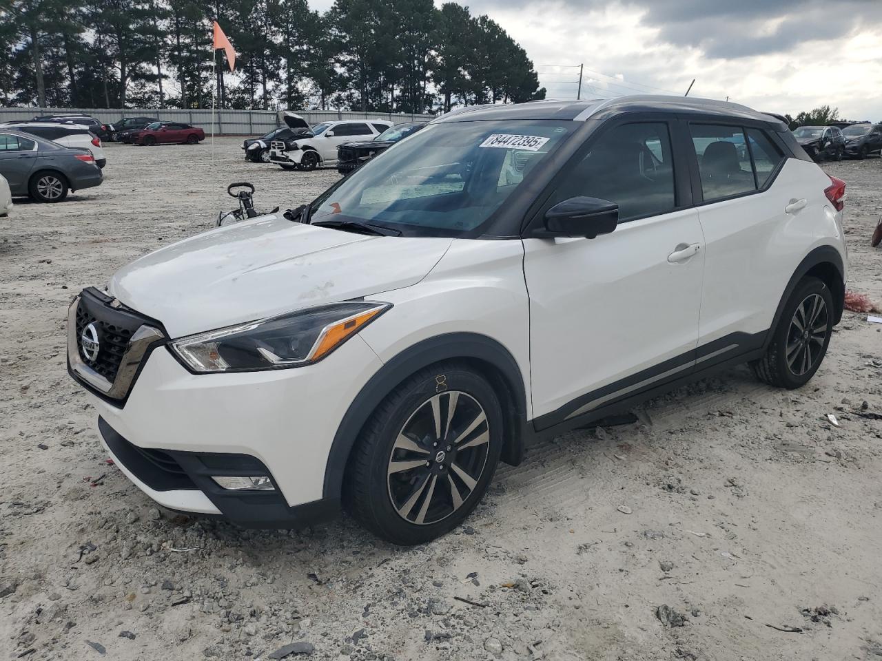 NISSAN KICKS S