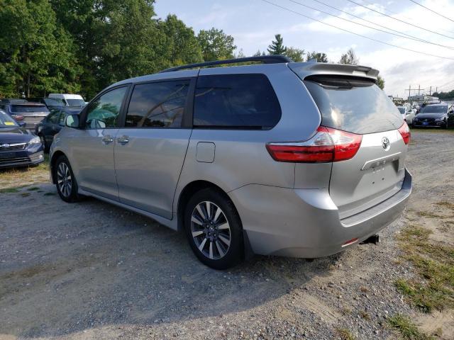 TOYT SIENNA XLE 2018 silver  gas 5TDDZ3DC8JS192358 photo #4