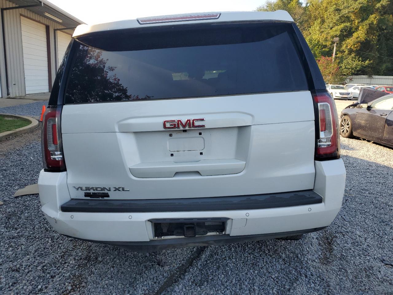 GMC YUKON C1500 SLT