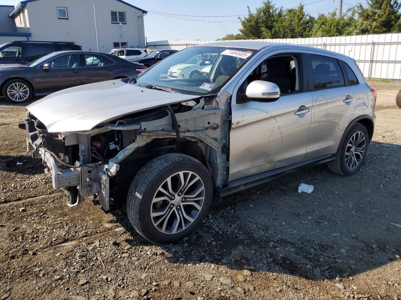 MITSUBISHI OUTLANDER ES