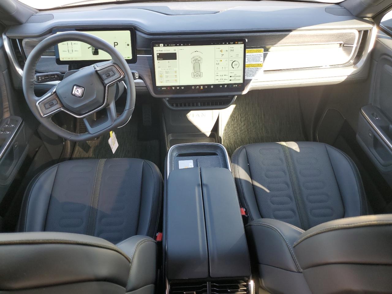 RIVIAN R1S ADVENTURE