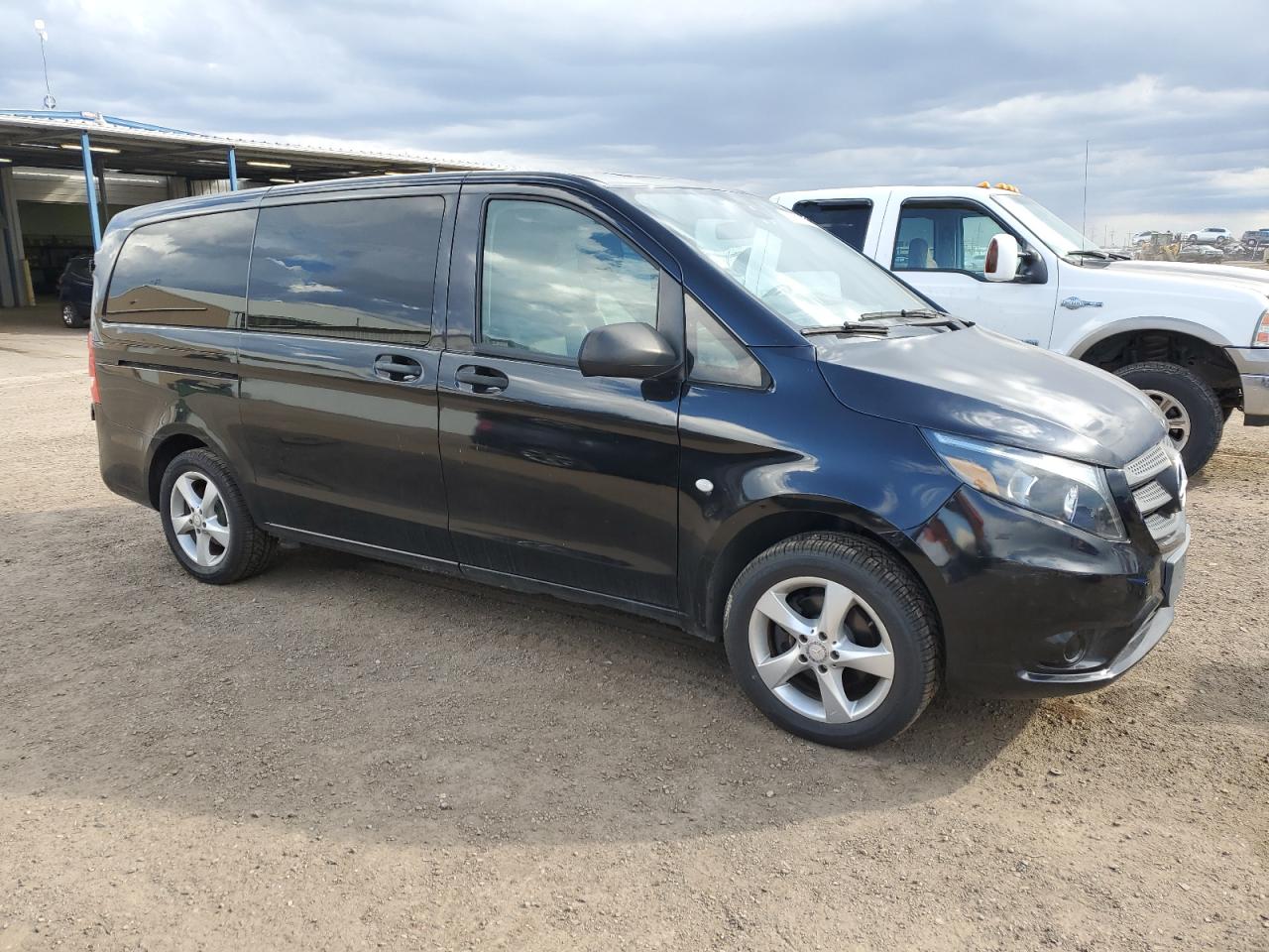 Lot #3279687915 2017 MERCEDES-BENZ METRIS PAS