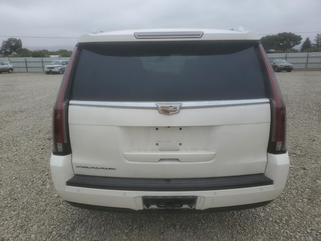 CADILLAC ESCALADE PREMIUM