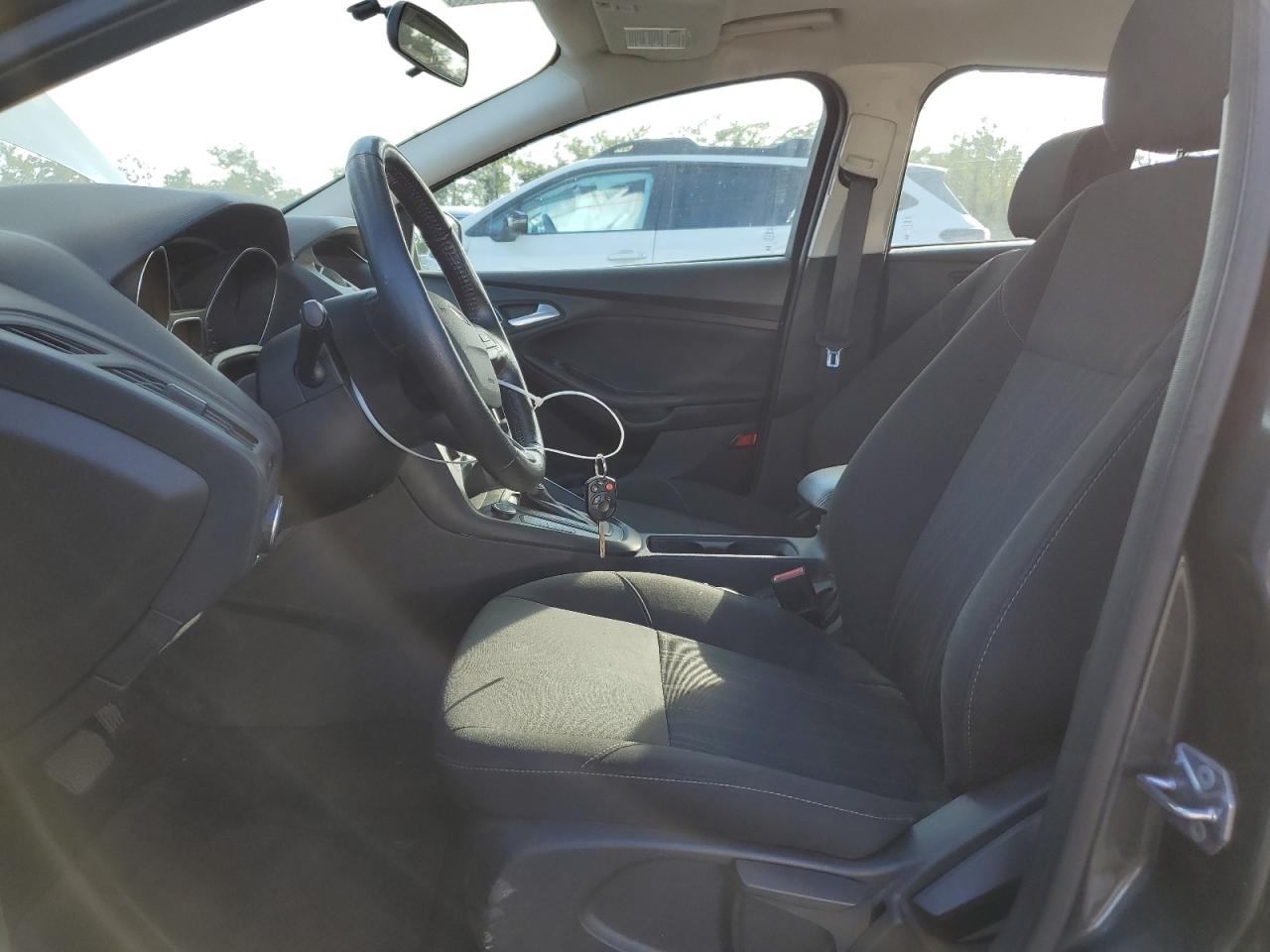 Lot #3305267335 2017 FORD FOCUS SE