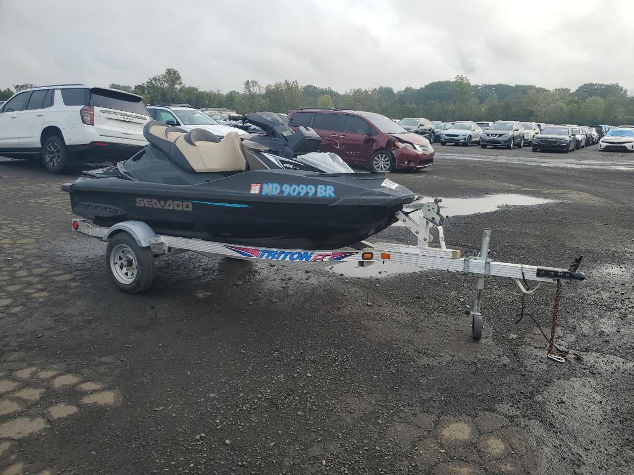 Lot #3271587395 2017 SEADOO JET SKI