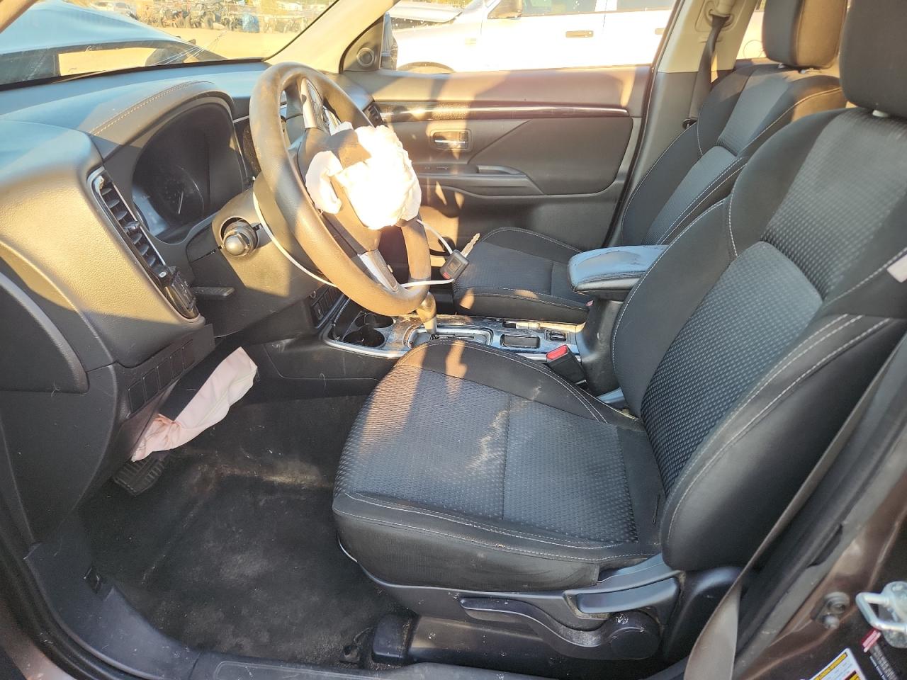 MITSUBISHI OUTLANDER ES