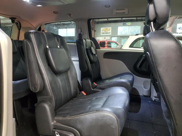 2016 CHRYSLER TOWN & COU 2C4RC1BG1GR206569