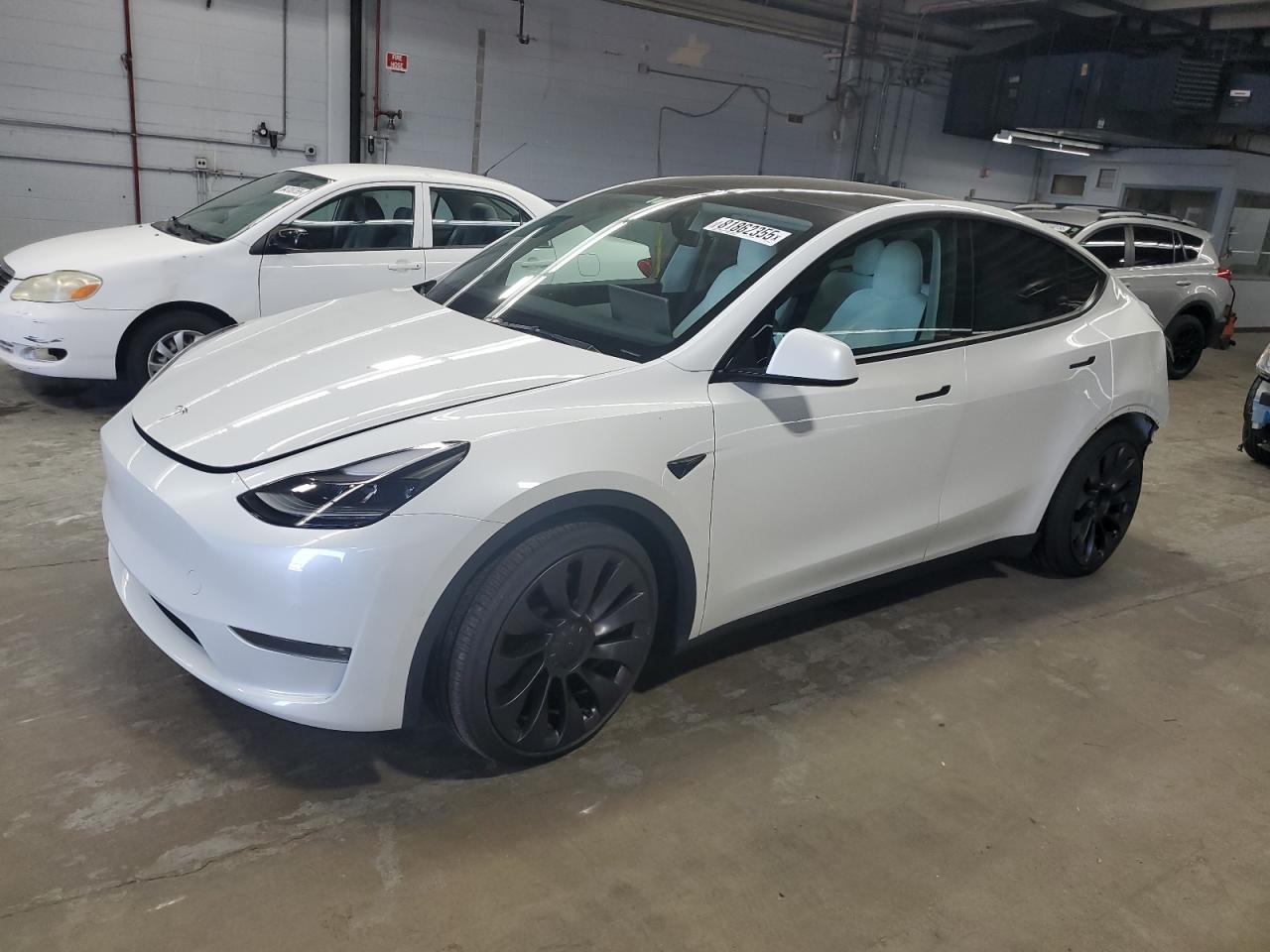 TESLA MODEL Y