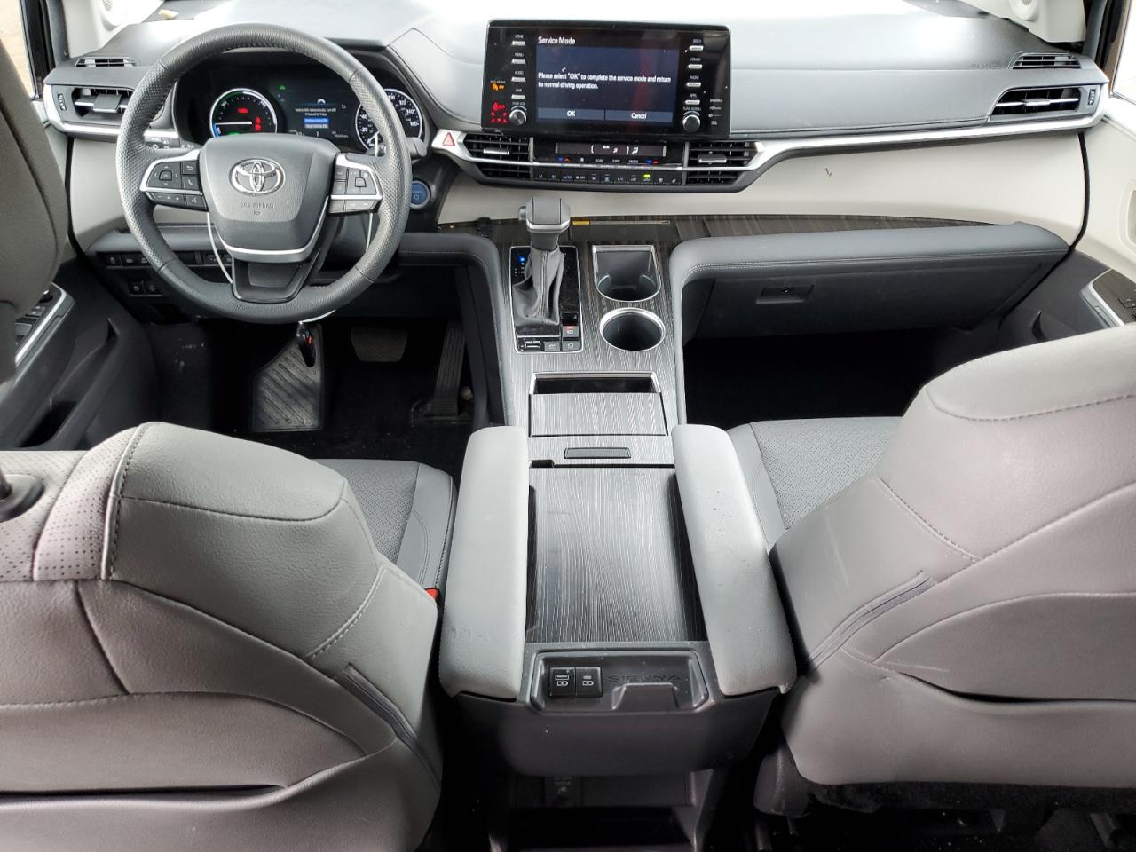 TOYOTA SIENNA LIMITED