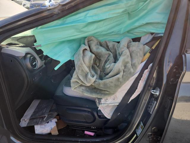 2018 HYUNDAI KONA SEL KM8K22AA7JU132619