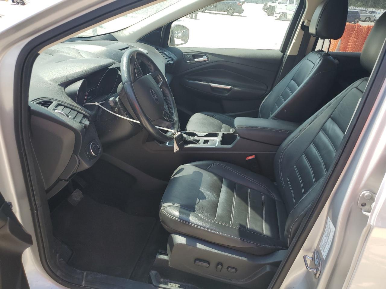 FORD ESCAPE TITANIUM