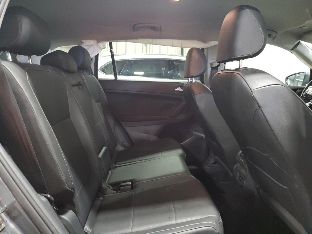 VOLKSWAGEN TIGUAN SE