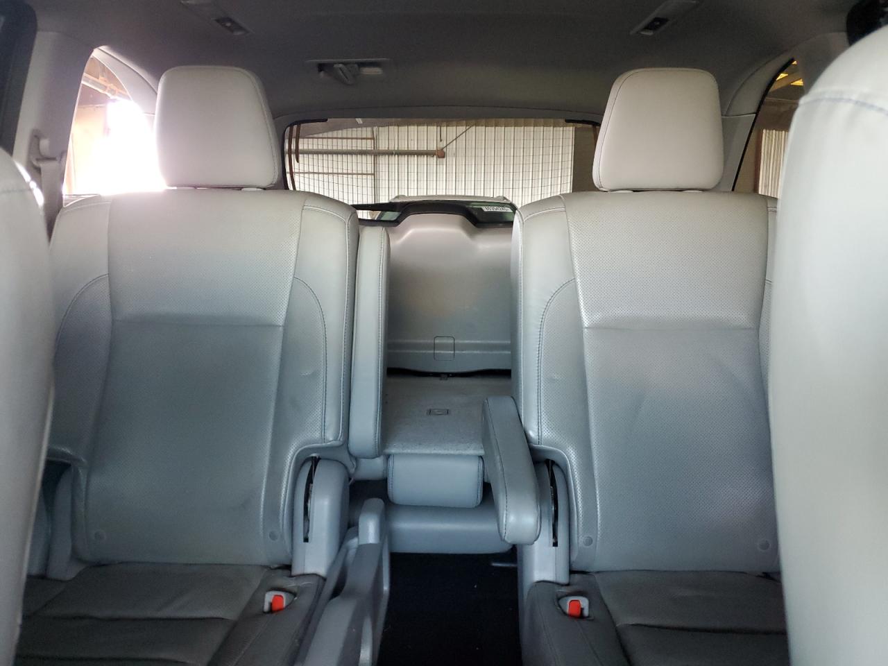 TOYOTA HIGHLANDER LIMITED