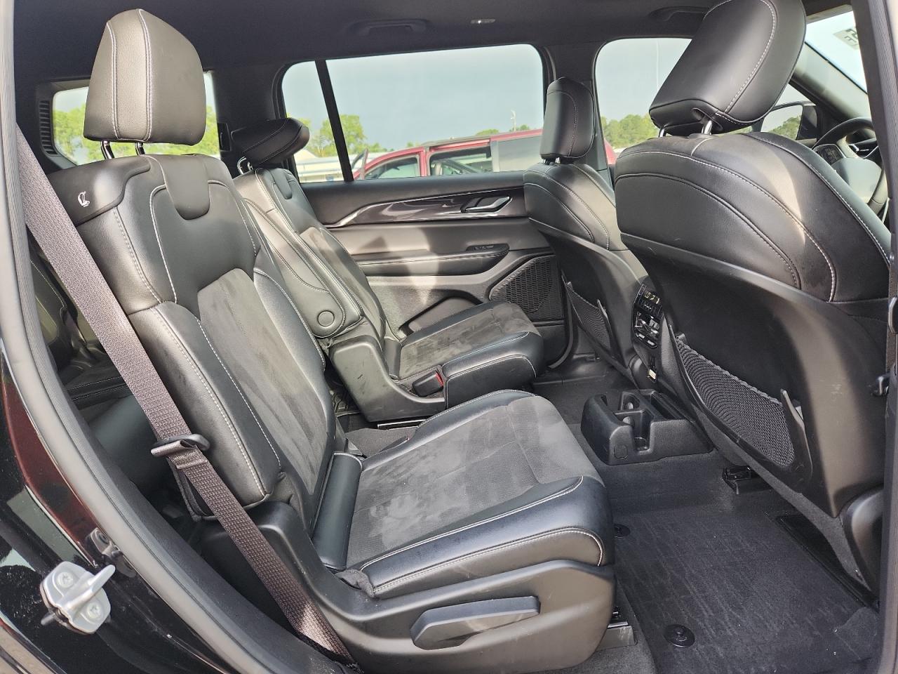 JEEP GRAND CHEROKEE L LAREDO