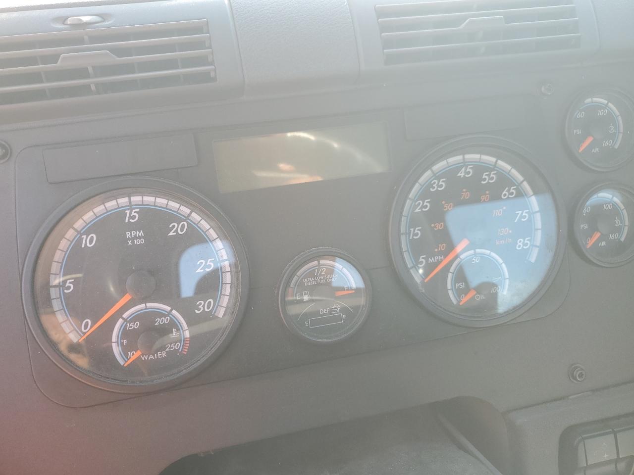 Lot #3265903116 2017 FREIGHTLINER CASCADIA 1