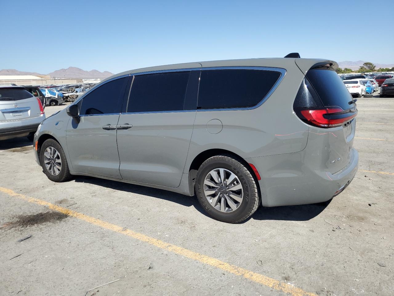 CHRYSLER PACIFICA HYBRID TOURING L