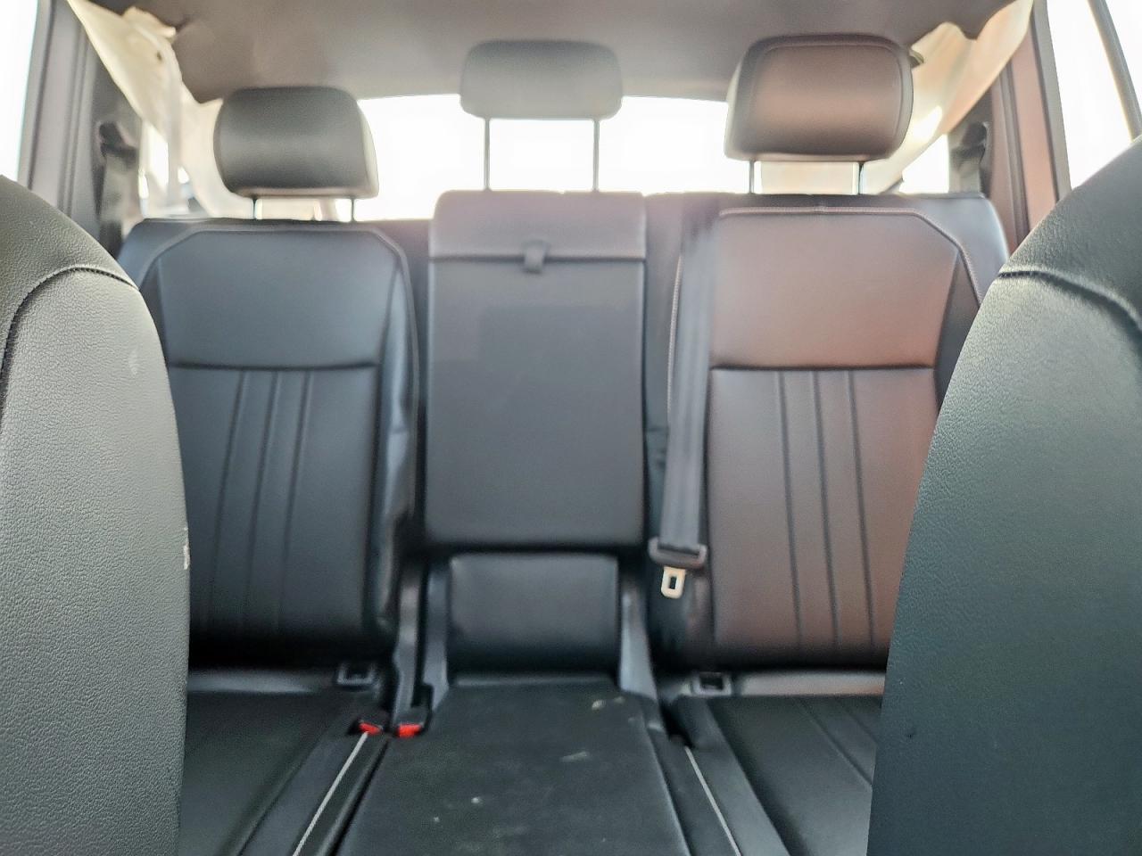 VOLKSWAGEN TIGUAN SE R-LINE BLACK